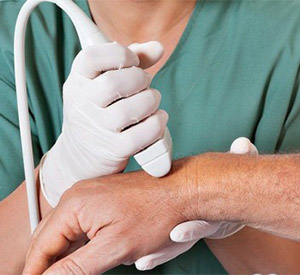 Как проходит процедура дуплексного сканирования сосудов рук?